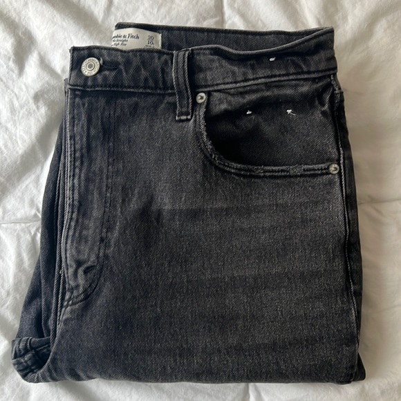 Abercrombie & Fitch Denim - Abercrombie and Fitch the 90s straight ultra high rise jeans